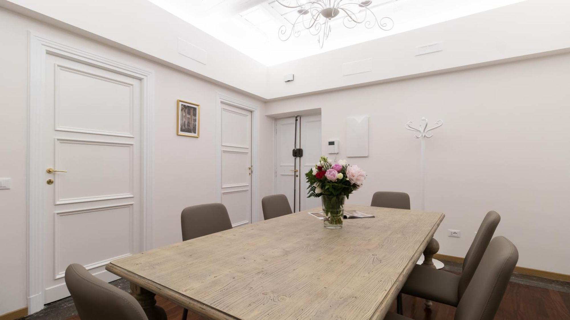 Italianway - Barberini Elegantia Apartments Roma الغرفة الصورة